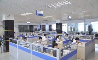 新慧德興車載FM調(diào)頻發(fā)射器 手機(jī)音樂的無線橋梁